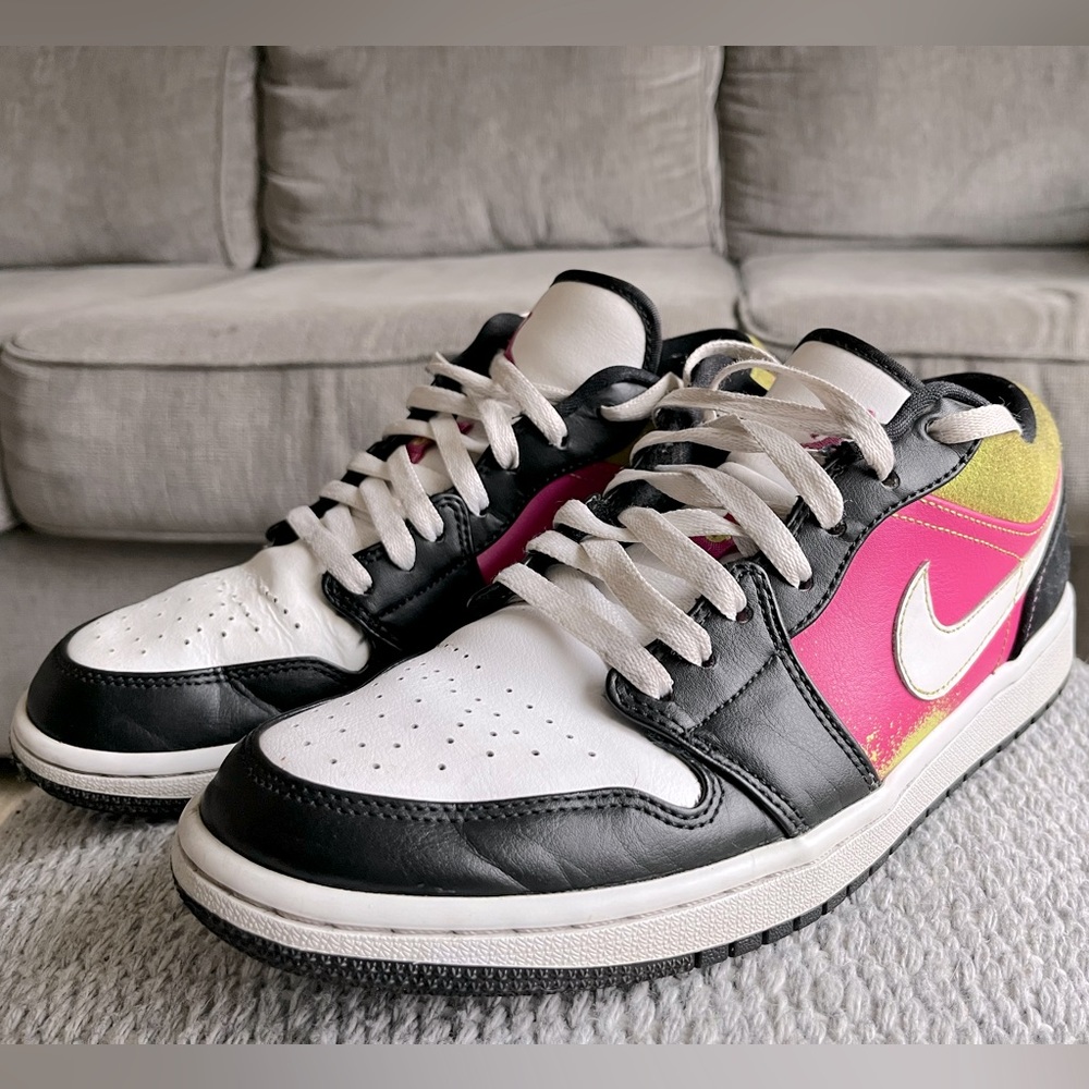 Jordan 1 low SE size 9.5